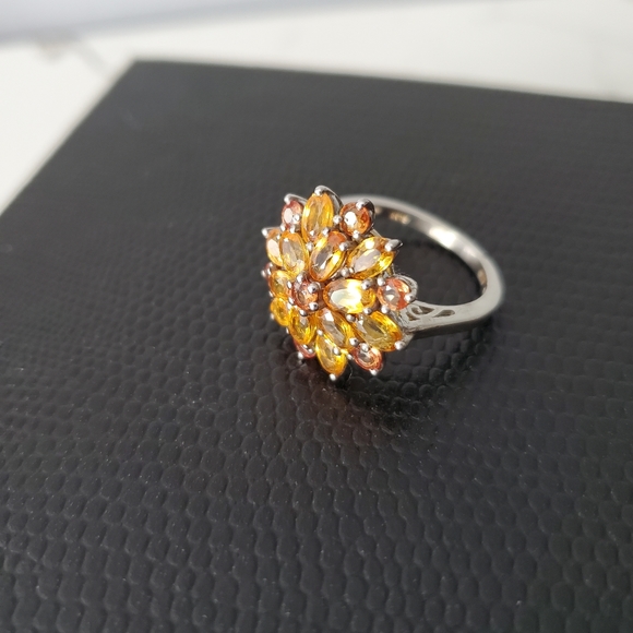 Saipphon • Orange Sapphire Ring - Picture 3 of 5